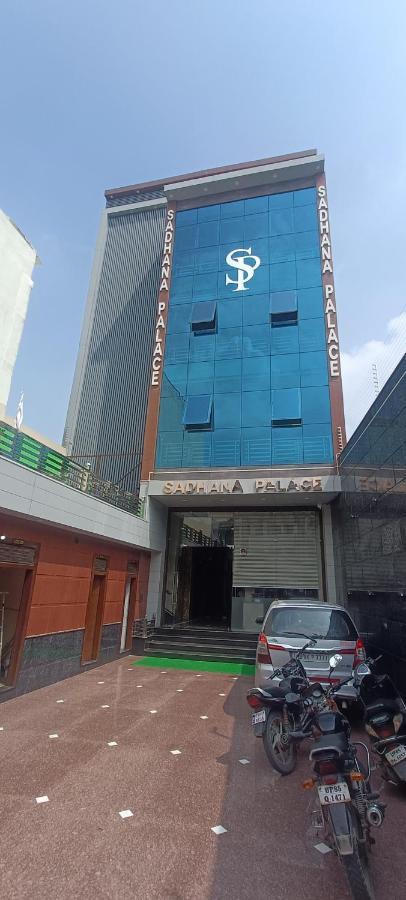 Hotel Sadhana Palace Mathura Exterior photo